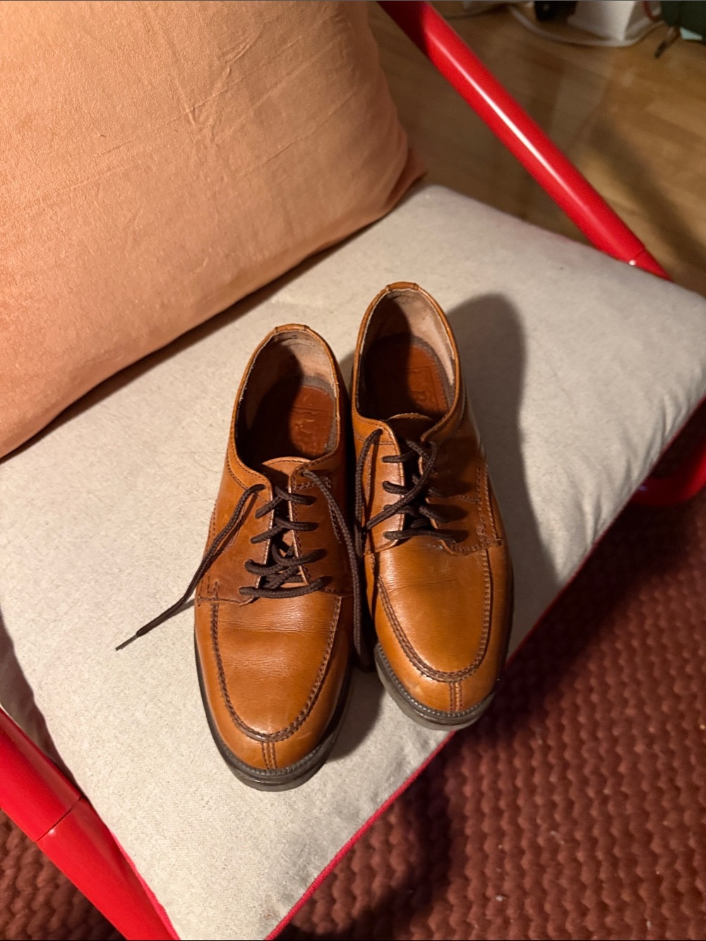 Women’s Casual Leather Derby Shoes in Tan